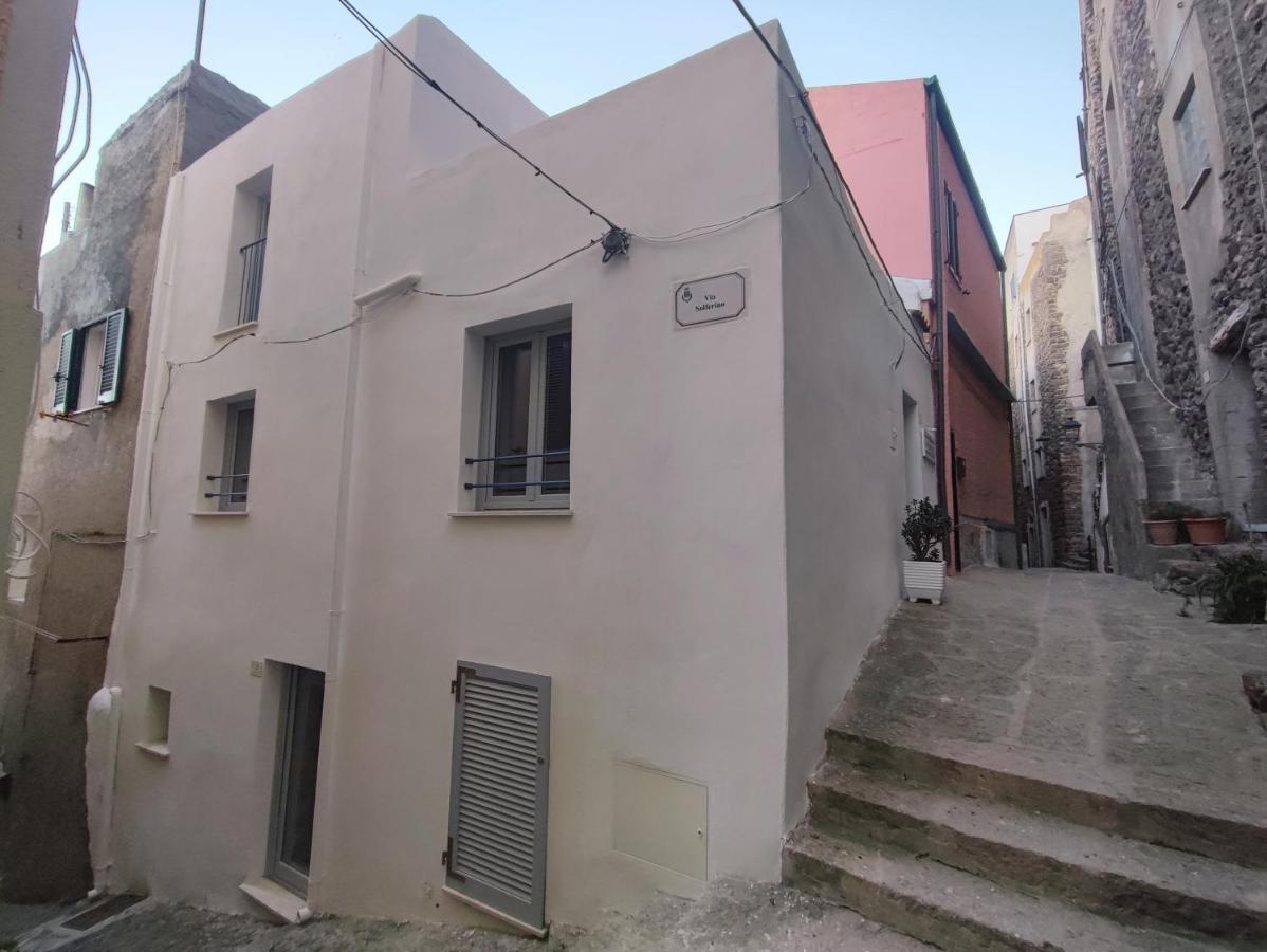 مبيت وإفطار كاستيلساردو Residenza Nel Borgo L'Appusentu المظهر الخارجي الصورة