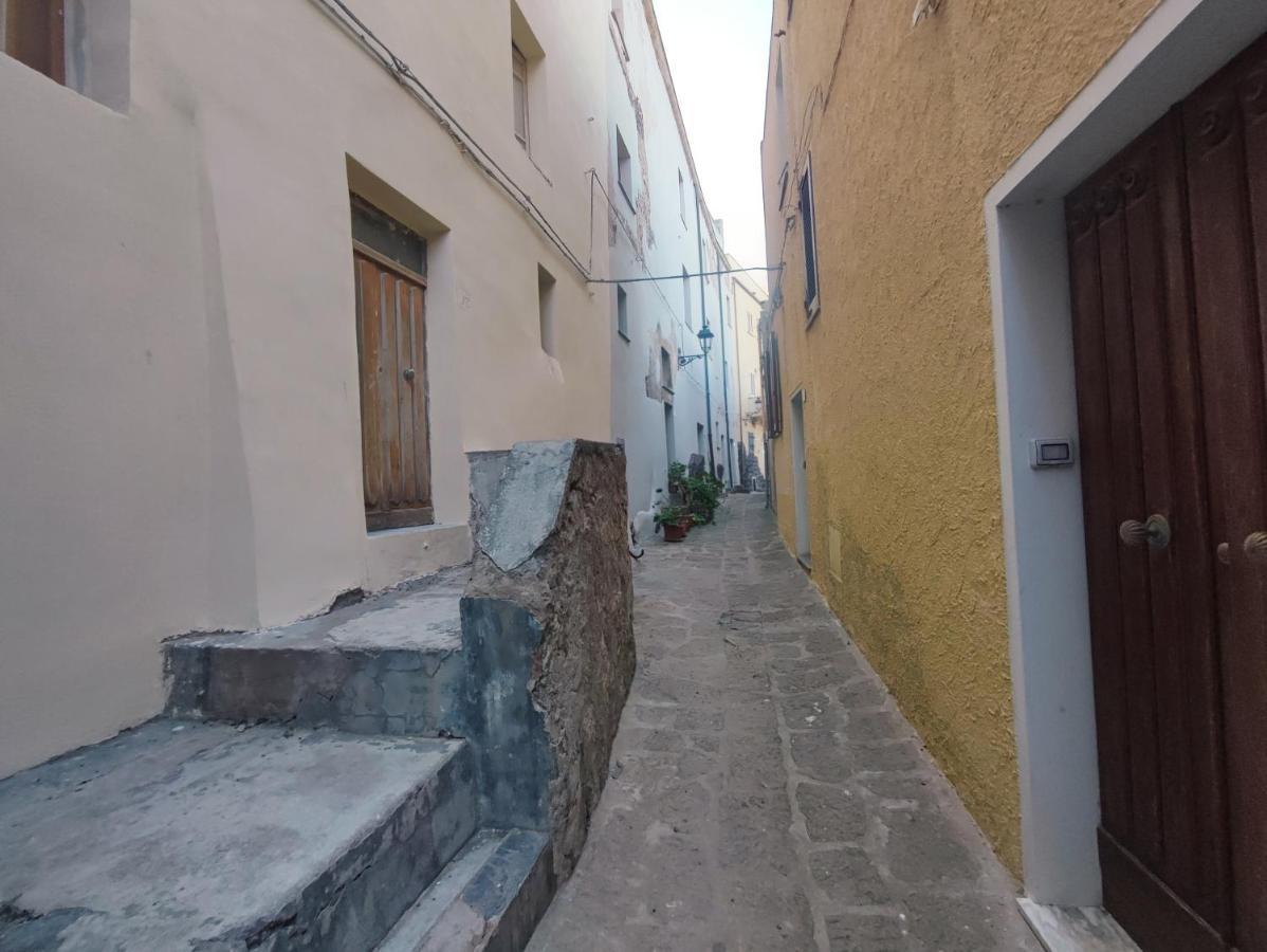 مبيت وإفطار كاستيلساردو Residenza Nel Borgo L'Appusentu المظهر الخارجي الصورة